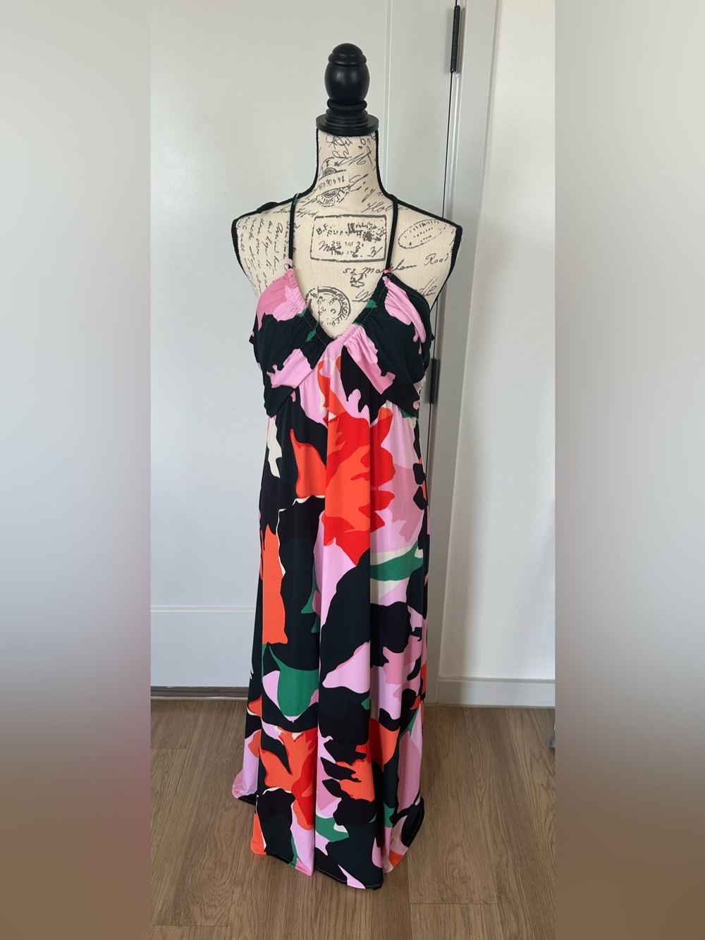 Donna Morgan Abstract Floral Maxi multi color Dress.  Size 14.  Great condition